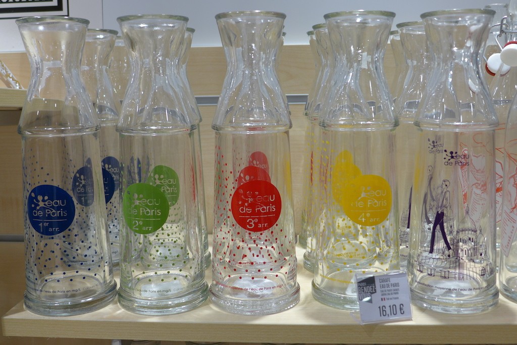 Paris rendez vous Water jugs eau de paris