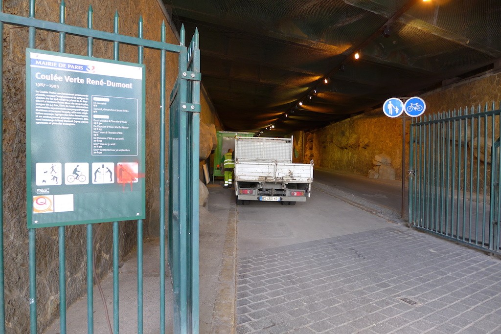 Entrance of the Coulee Verte - Tunnel de Reuilly