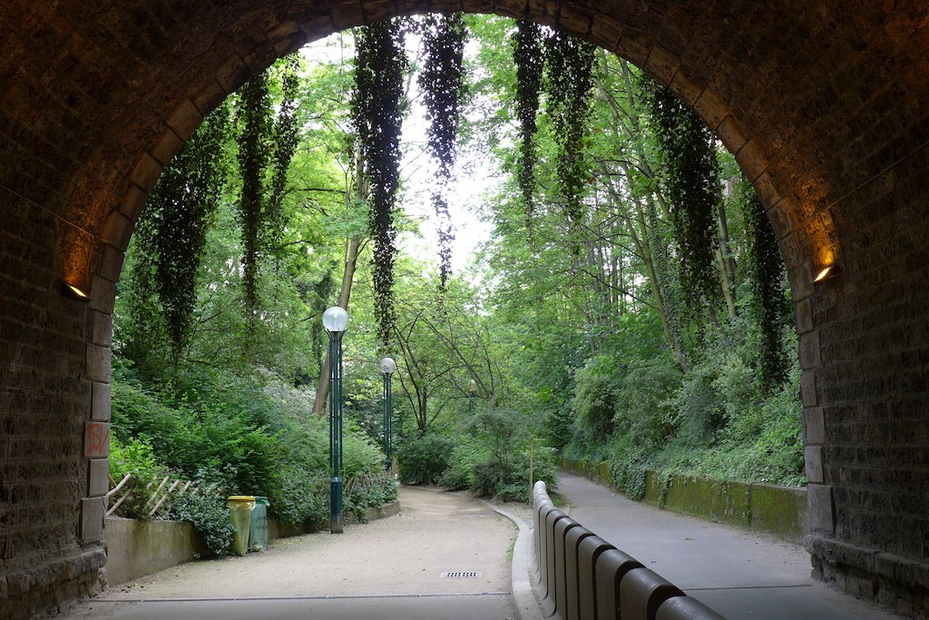 Coulee verte - Coming out of a tunnel