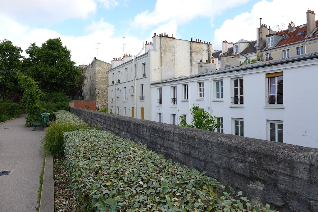 Promenade Plantee - Paris - VIew on the top of the buildings