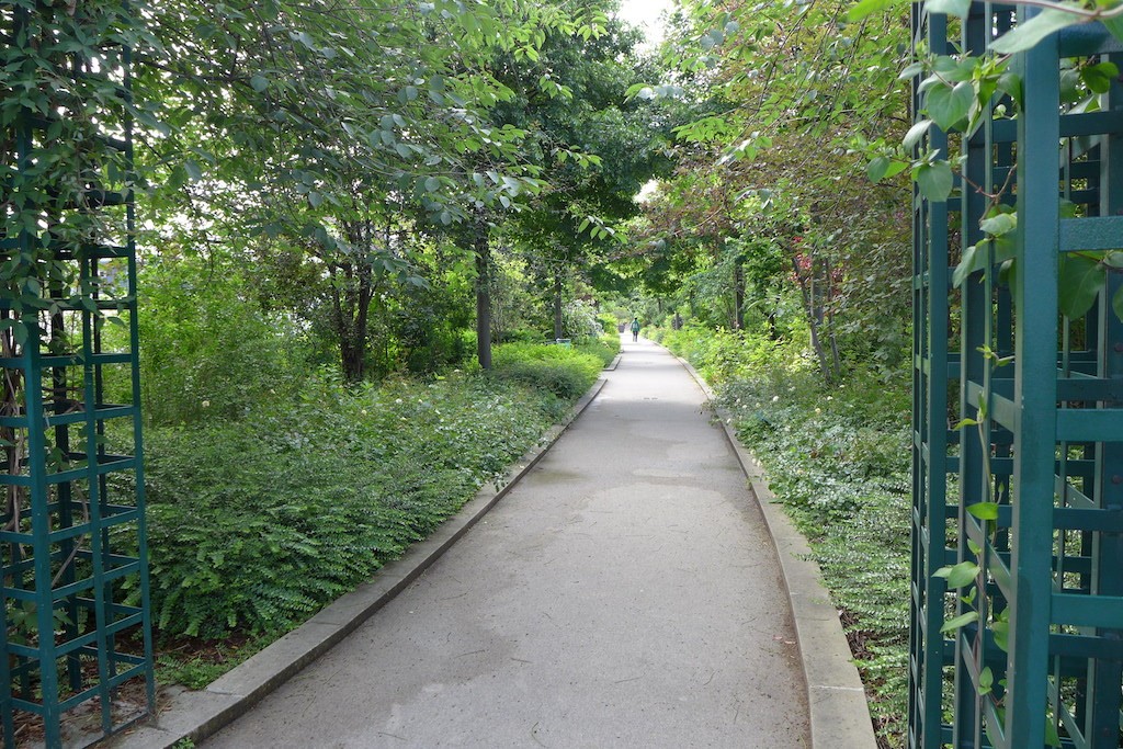 Promenade plantee Paris-Viaduc des arts-The path