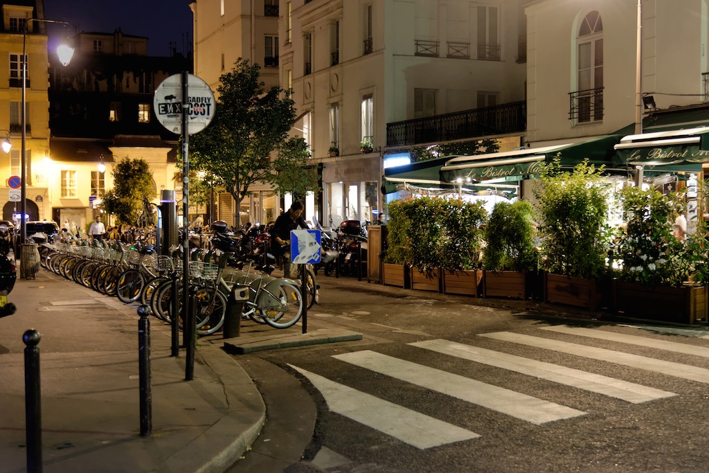 Pont des Arts-Paris-Rue Mazarine