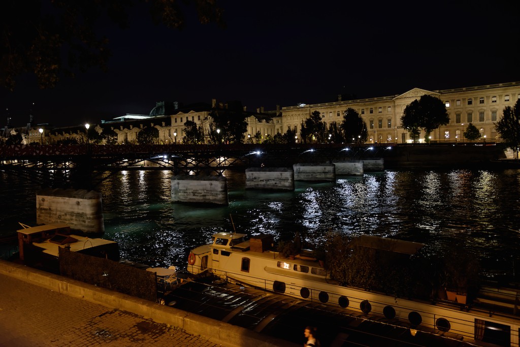 Pont des arts-Paris-View on the Louvre in the background