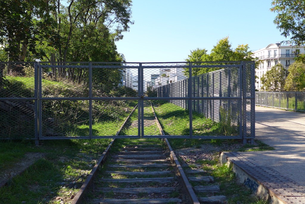 Petite Ceinture du 15eme-Paris-Place Balard- No trespassing