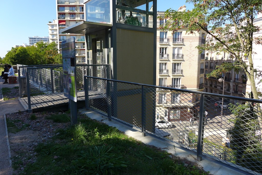 Petite Ceinture du 15eme-Exit rue Denouettes