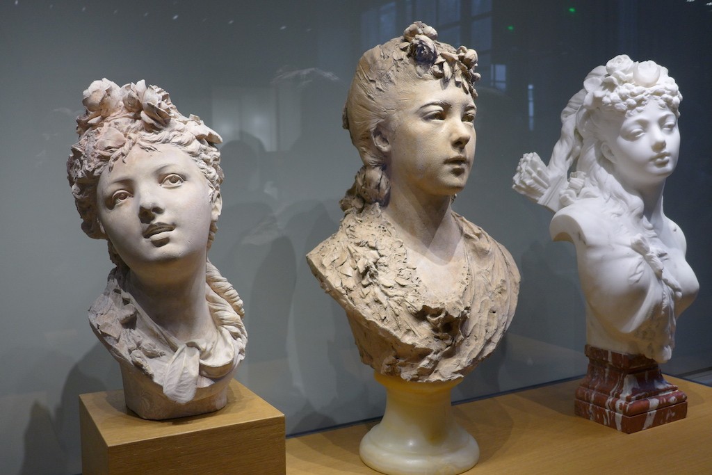 Musée Rodin-Paris-Room2-Young girls with flowers in her hair