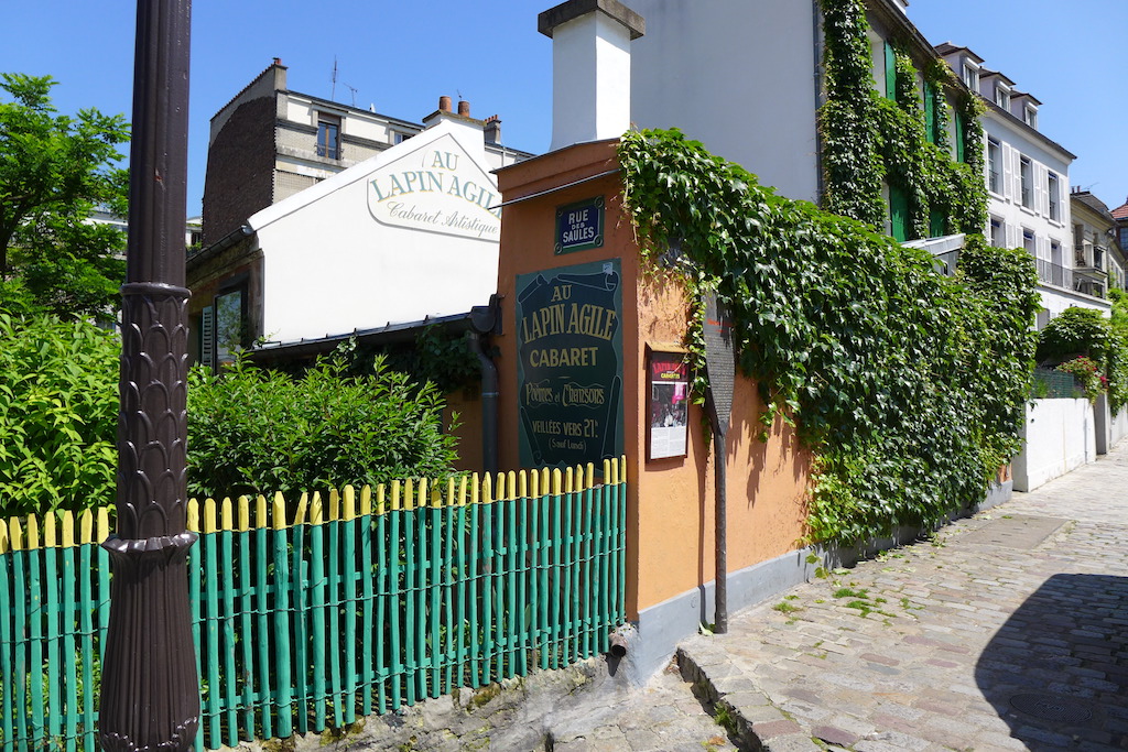 Montmartre-Paris-Cabaret Le lapin agile