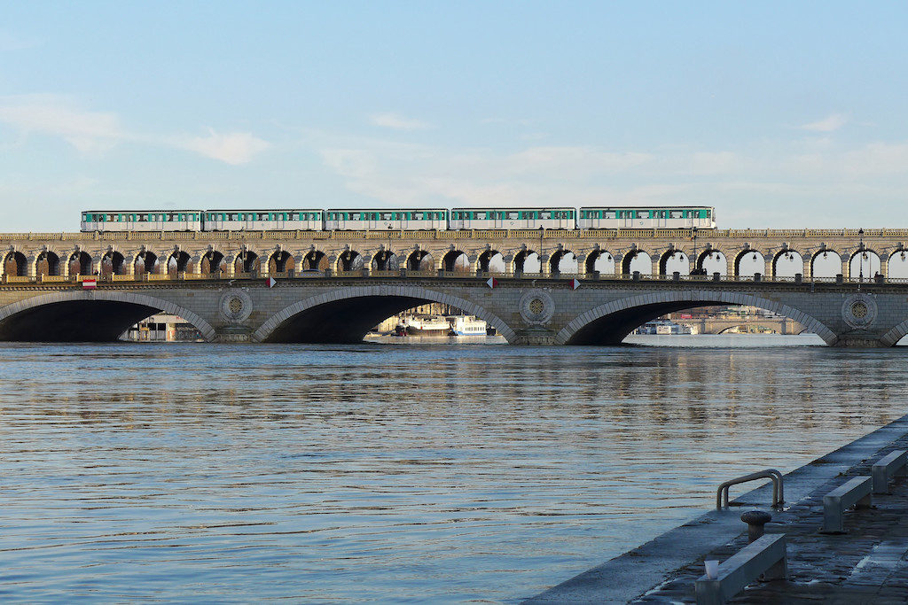 Metro crossing the Seine on the Pont de Bercy